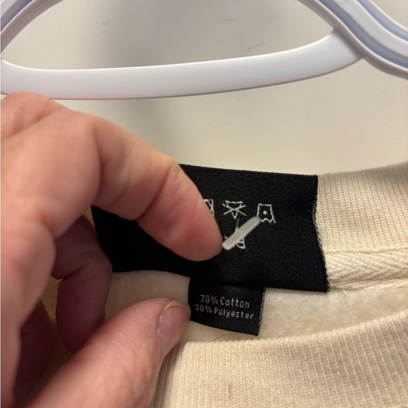 Peloton sweater size L. Like new - Picture 3 of 5